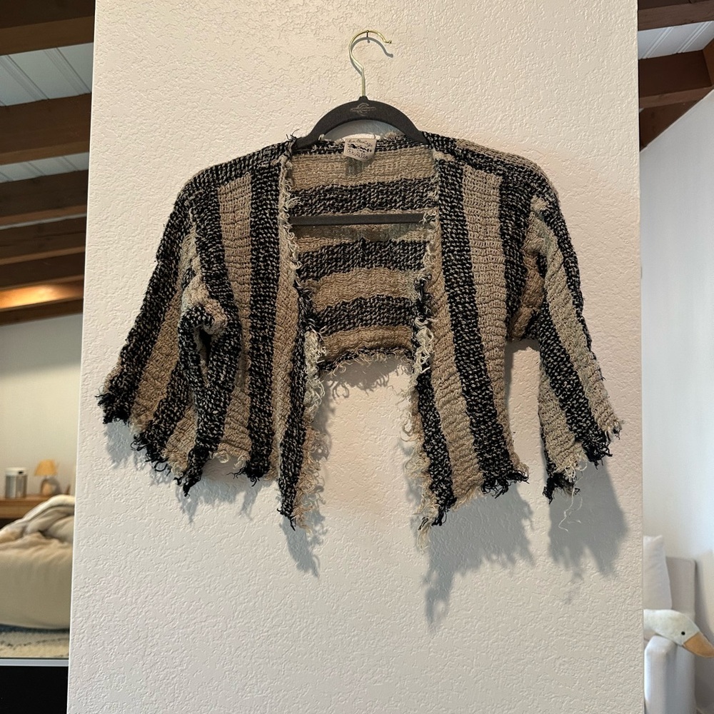 Linen crop top from La Bottega di Brunella